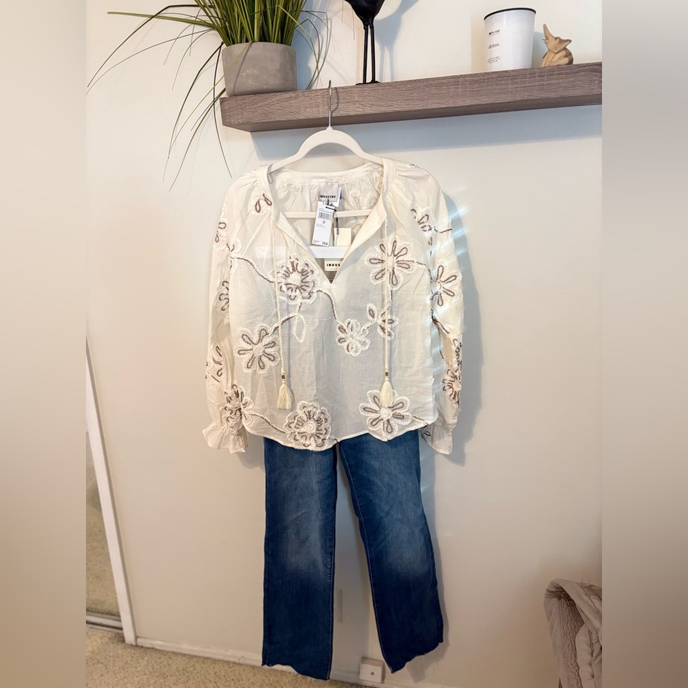 Industry Embroidered Cream Women's Top nwt